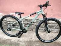 Bicicleta Hardtrail roti pe 29 frâne disc hidraulice cadru M