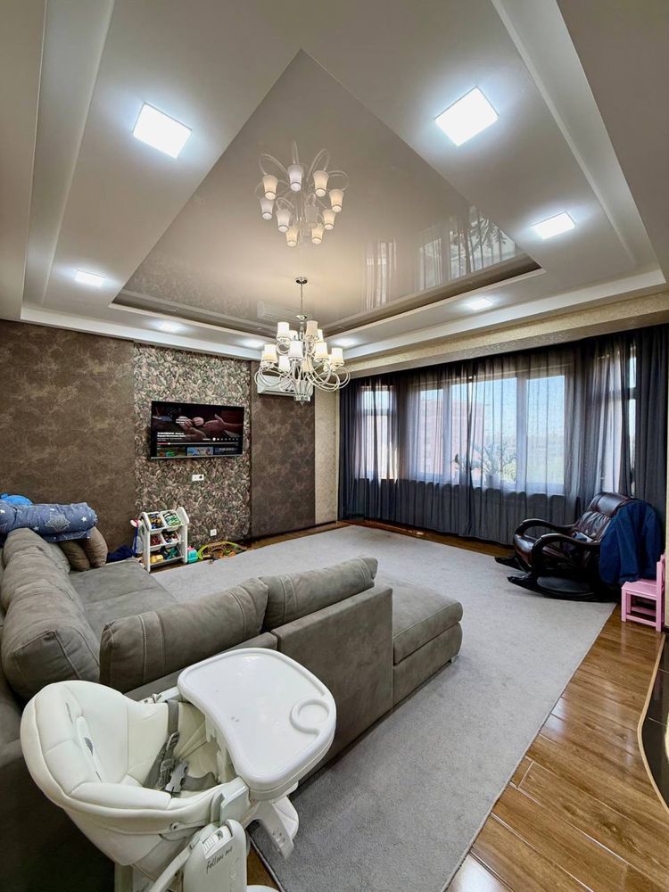 Паркентский 4/8/9 "Golden House" 100м2.