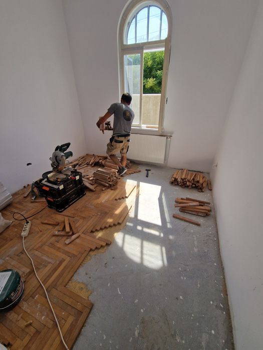 Parchetar-Lucrari de reconditionare si montaj parchet, montaj plinta.