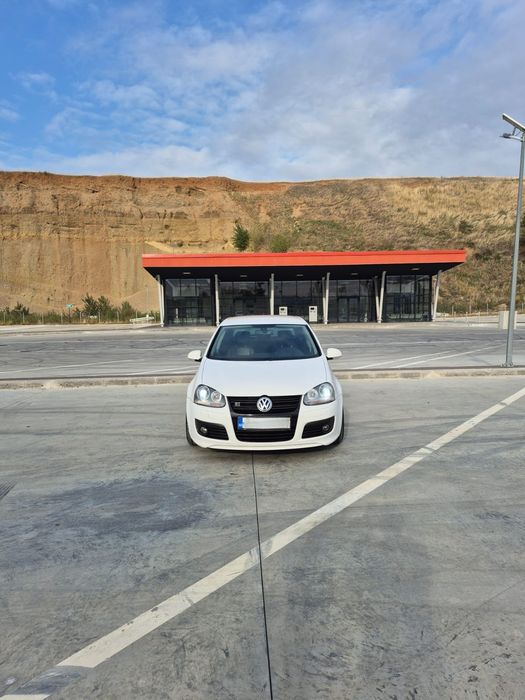 Vând Golf 5 GT Sport