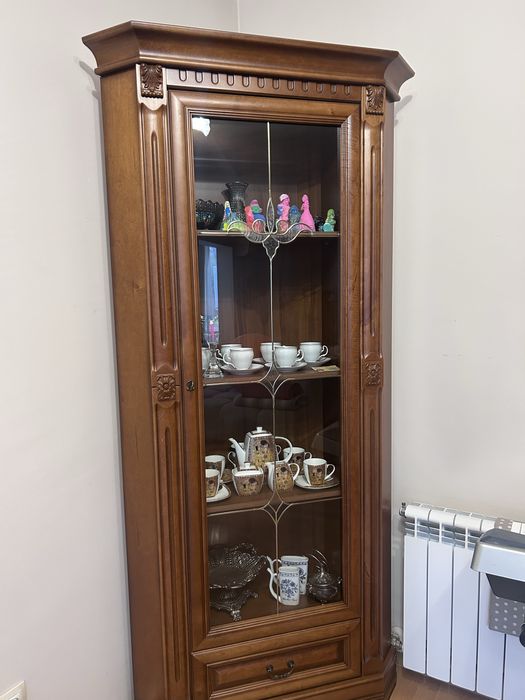 Класически мебели сет с маса за хранене