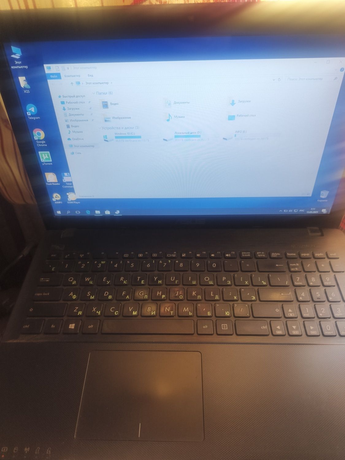 Ноутбук asus в идеальном состоянии с гарантией
