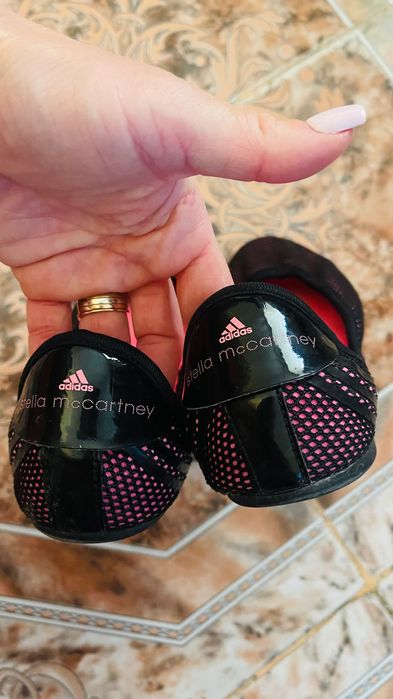 Супер стилни удобни обувки Stella McCartney Adidas