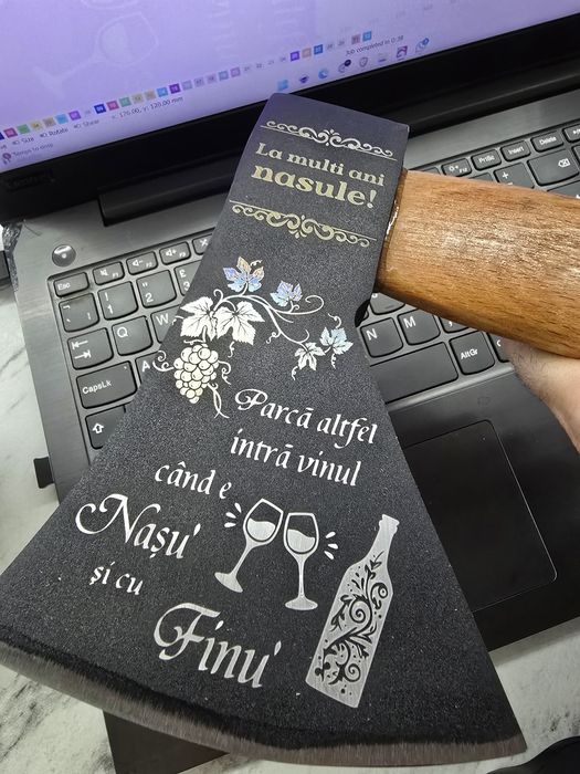 Cadou pentru nasul, topor personalizat