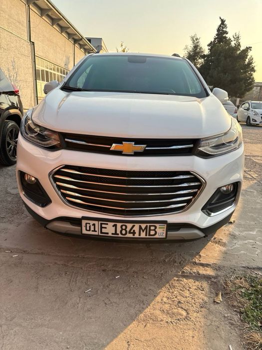 Treker 1 сотилади