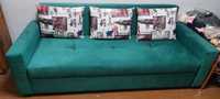 Продам почти новый диван красивого изумрудного цвета