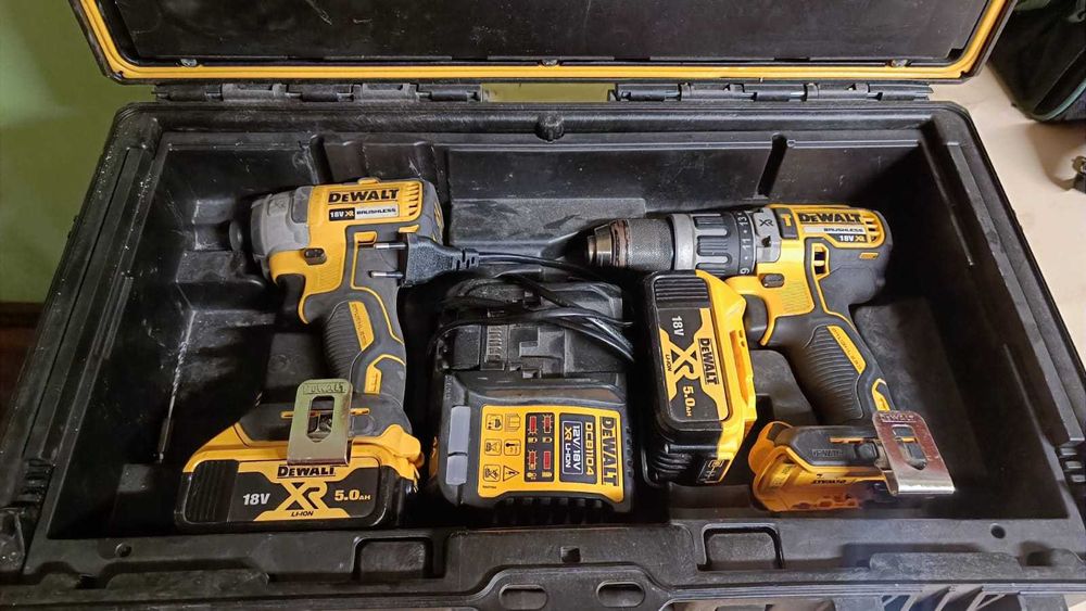 Set Dewalt Impact + Masina gaurit