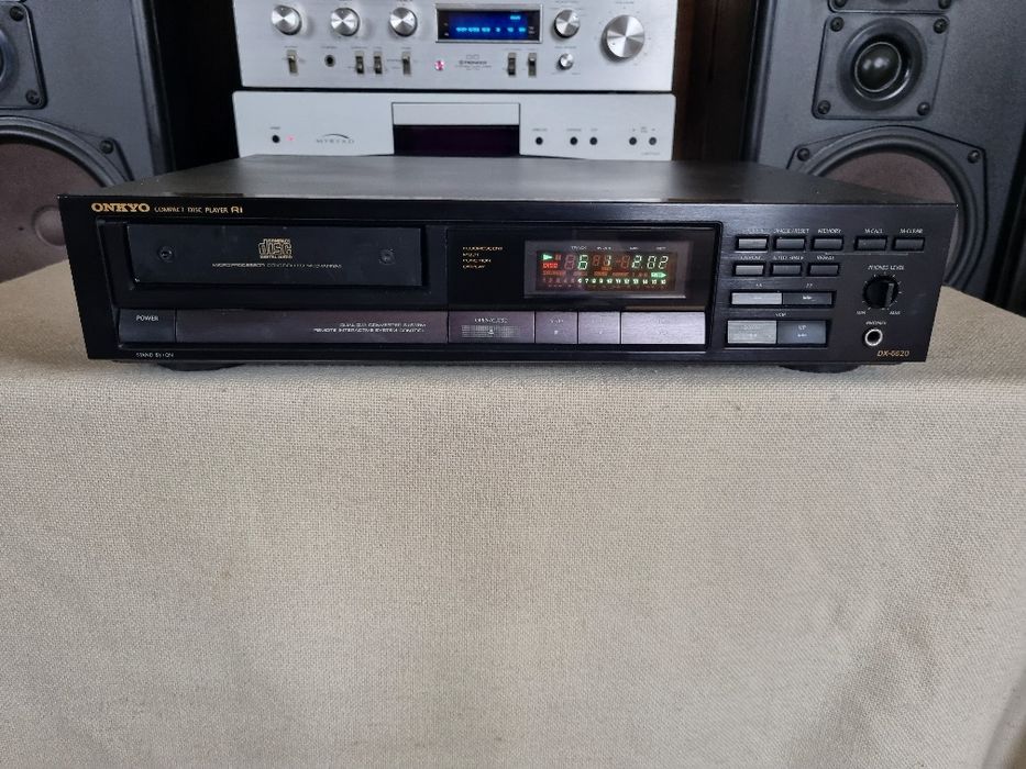 Cd Player Onkyo DX-6620. 16 Bit. Perfect functional.