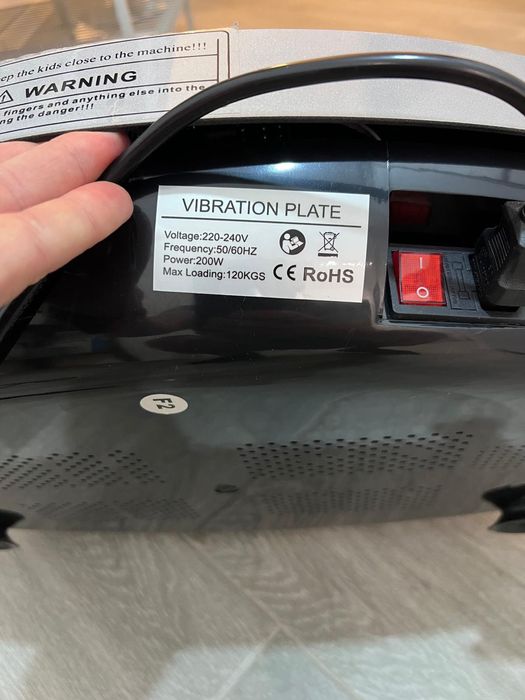 aparat de fitness tip platforma vibratoare SmileHome