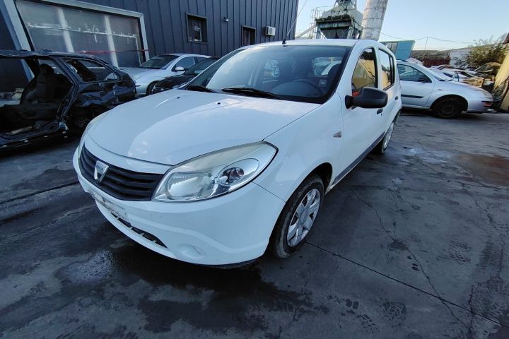 Aripa fata dreapta Dacia Sandero prima generatie