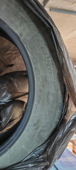 Гуми Toyo Proxes 225 55 19 без забележка 3 сезона. 4бр.