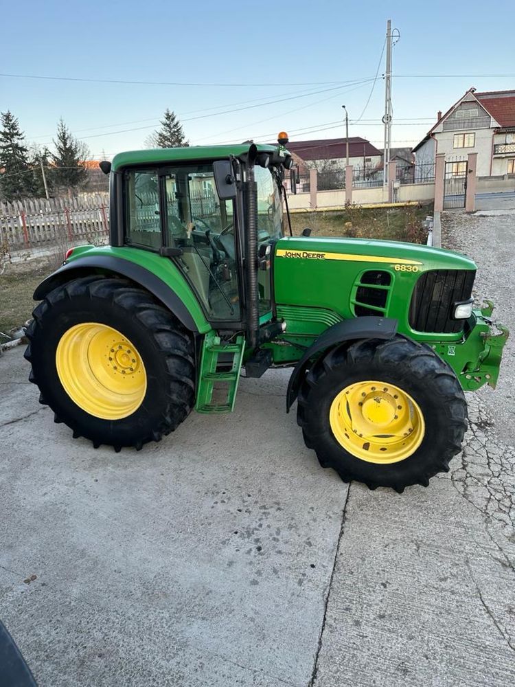 Tractor John Deere 6830