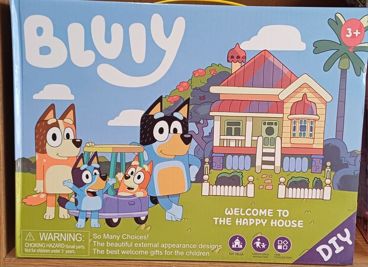 Къщата на Bluey Bingo с 2 фигурки