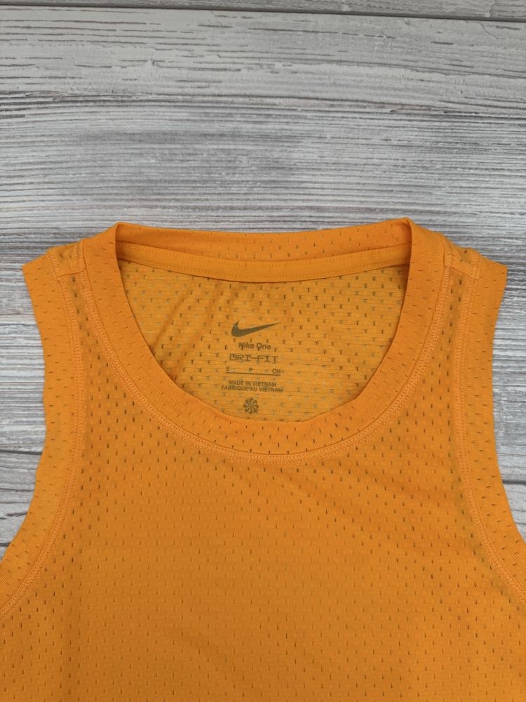 Дамско! Чисто нов дамски потник NIKE ONE CLASSIC DF BRTH TANK ЖЪЛТ