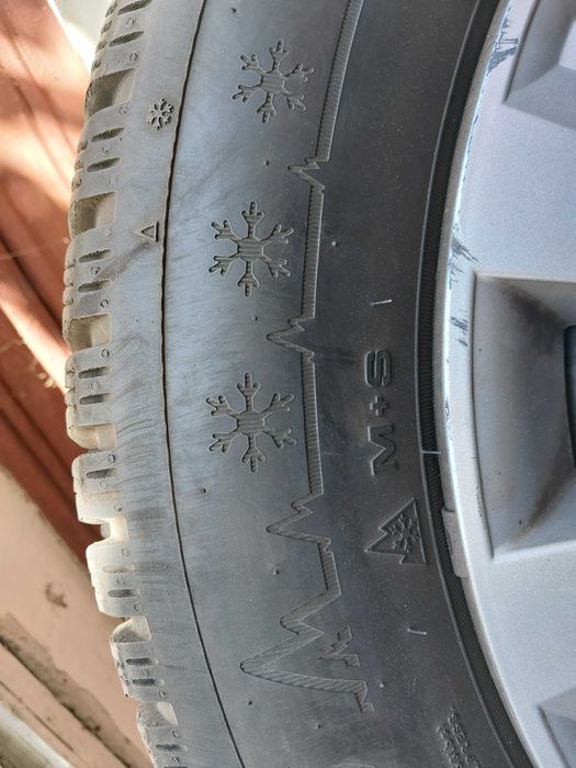 Cauciucuri de iarna Dunlop 205×55×16