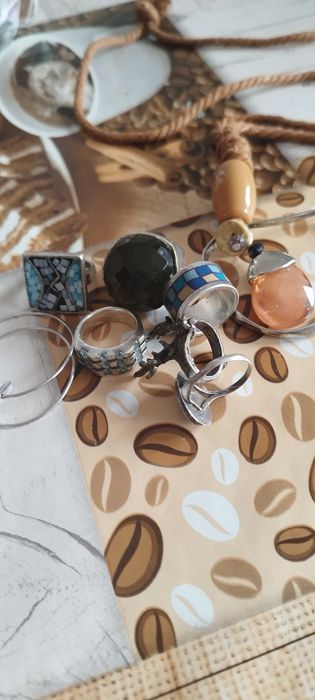 De vânzare bijuterii din argint