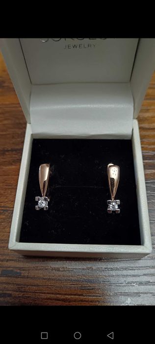 Золотые серьги с бриллиантами