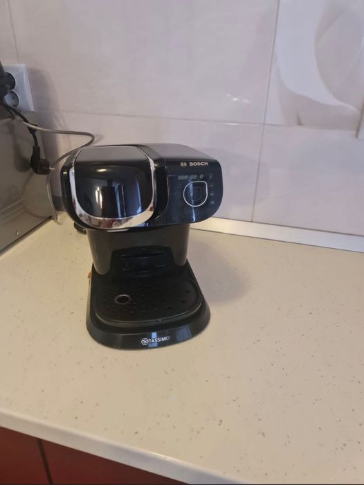 Vând espressor capsule Bosch