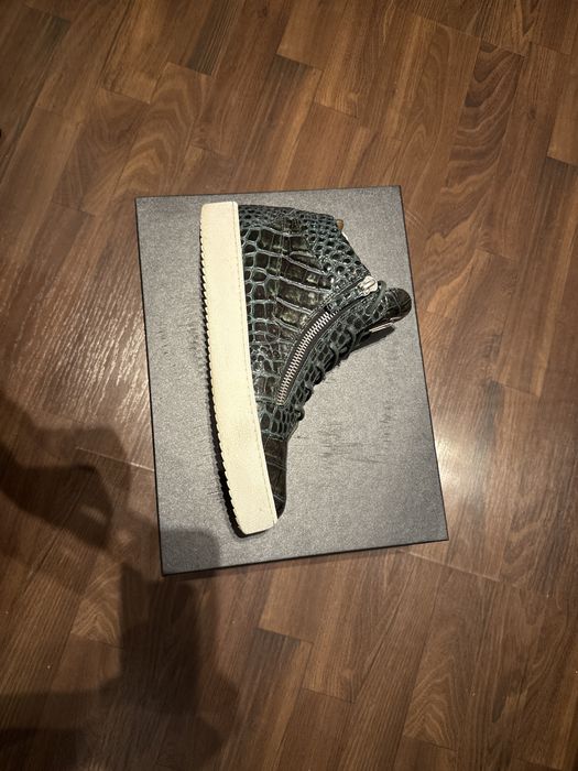 Giuseppe Zanotti Mid 42