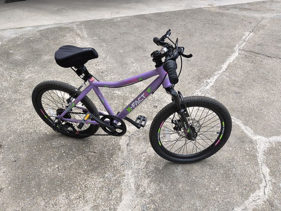 Bicicleta copii aproape noua