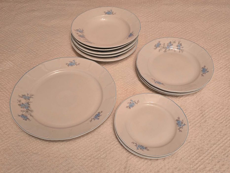 Seturi de farfurii și alte piese din inox