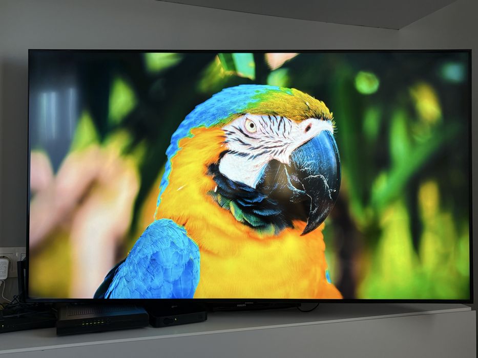 Продавам телевизор Samsung 55 инча в много добро състояние