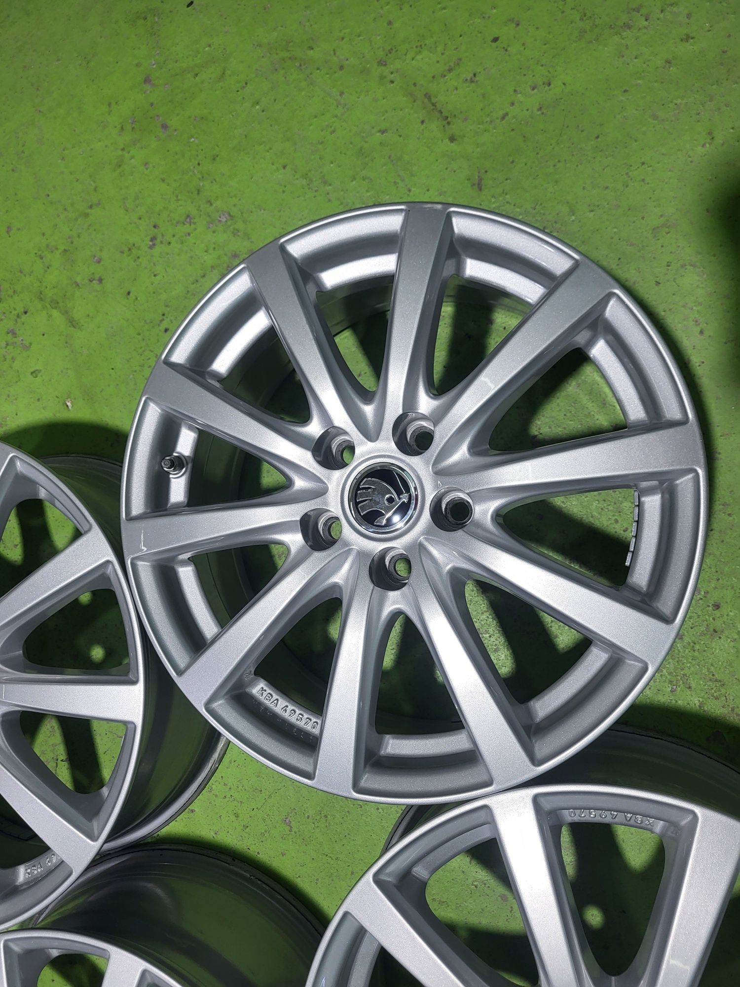 17 5x112 Skoda лети джанти 5х112 шкода