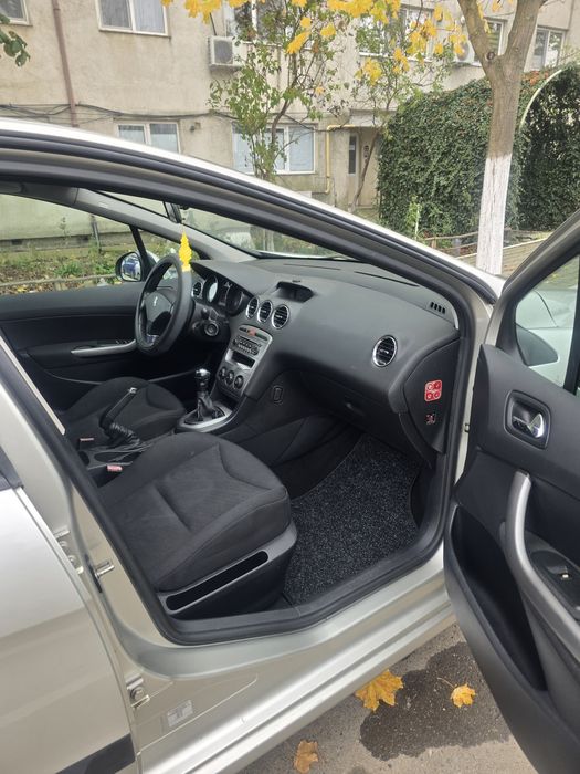 Vând Peugeot 308 1,6 Benzină 120Cp