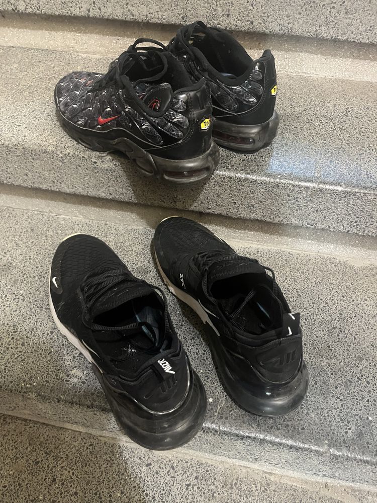 Nike обувки.