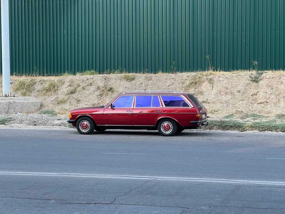 Mercedes-Benz W123 TE