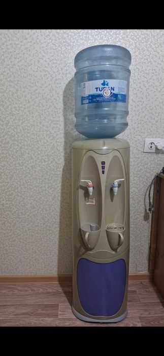 Куллер для воды стационарный