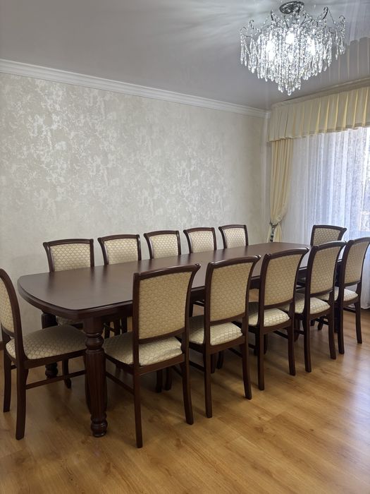Продам стол и стулья