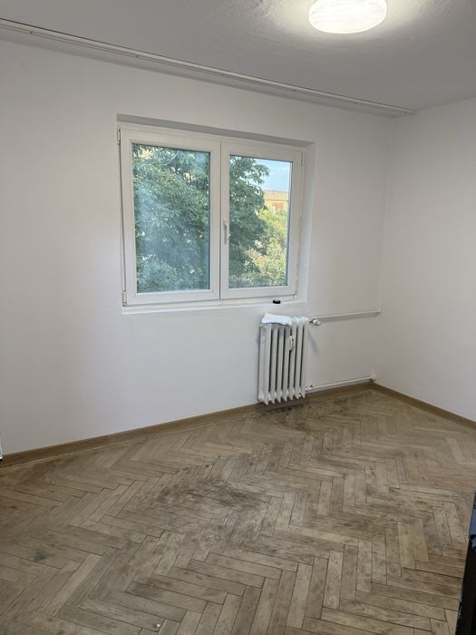 Apartament cu 3 camere, et.3