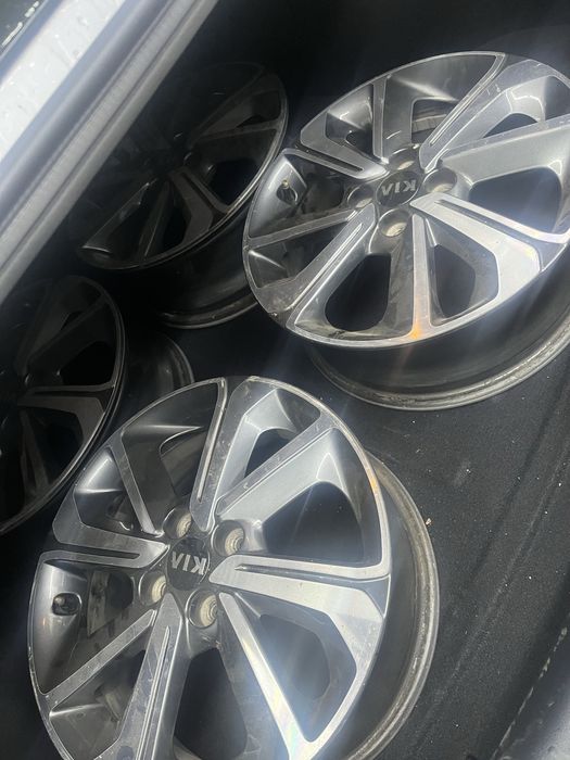 Дики r16 подходит все KIA Hyundai