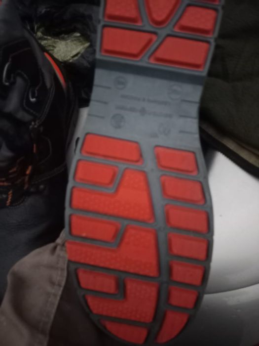 Продам спецодежду и спецобувь