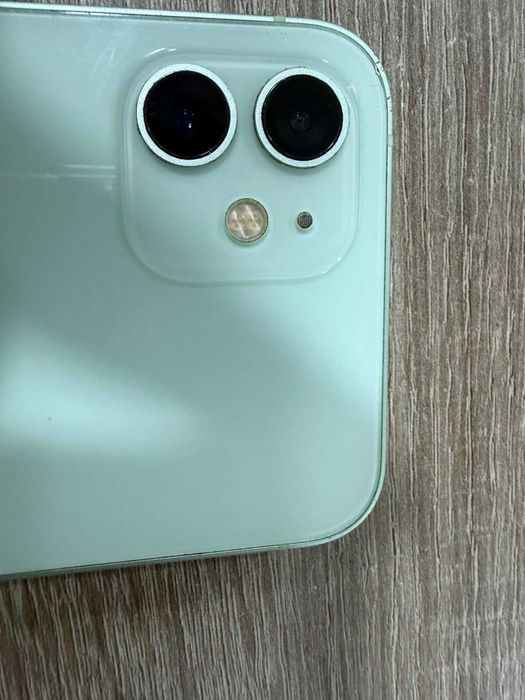 iPhone 12  Green