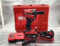 Cheie impact Hitman 88V, 950 Nm, 2x baterii incluse!