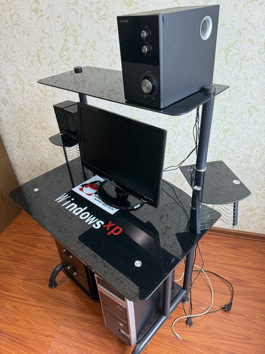 компьютерный стол