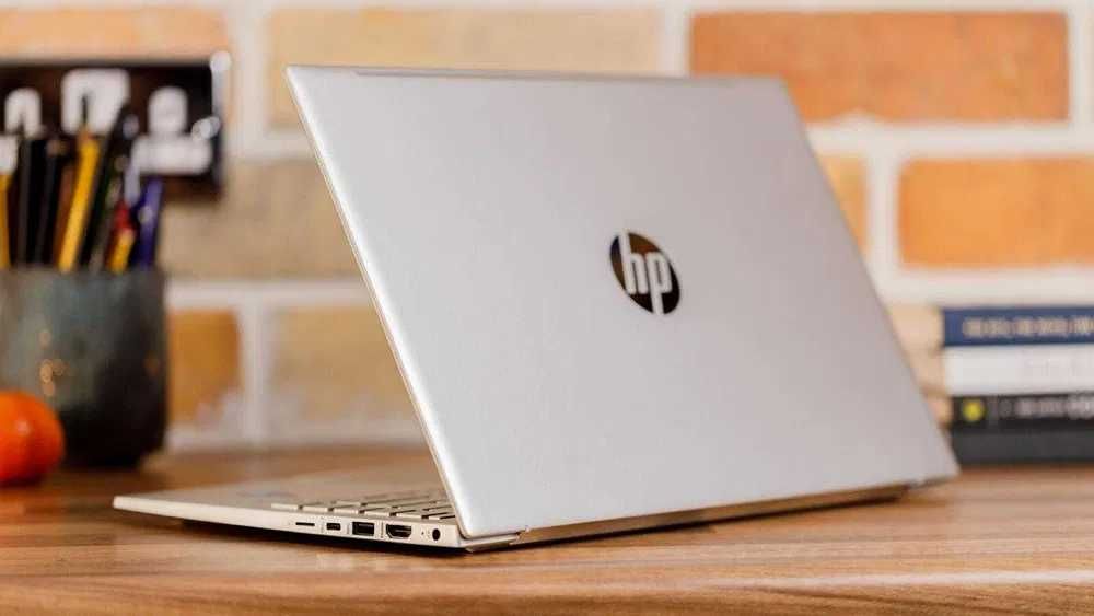 Лаптоп HP Notebook 15, FHD ,Intel Core i5-10gen,16GB,512 SSD Сребрист