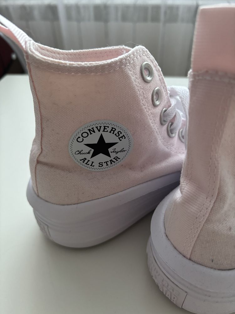 Convers високи маратонки