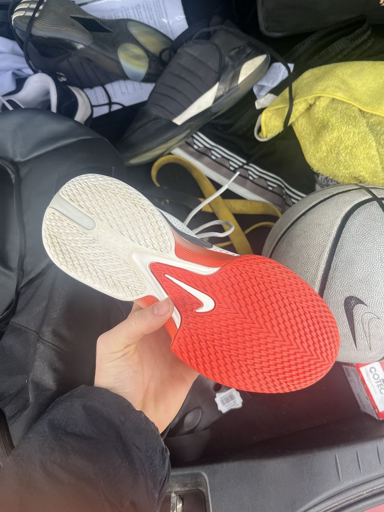 Nike gt cut cross 43
