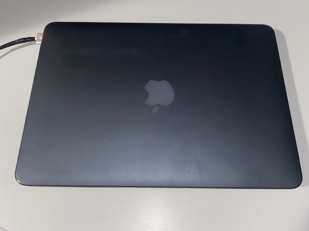 Vand Macbook Pro