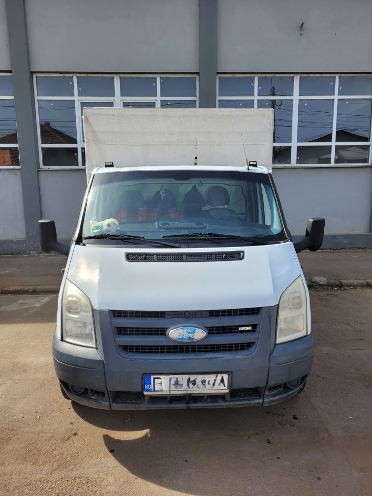 Vând Ford transit 2.4