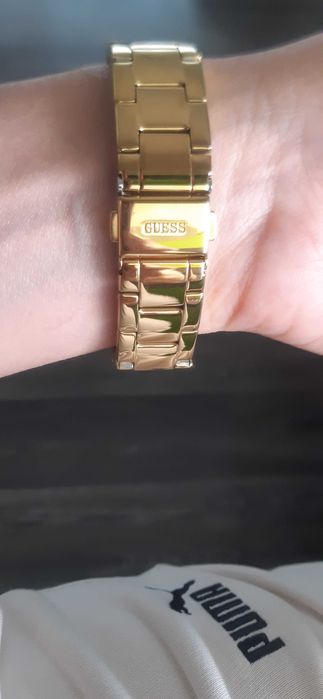 часовник Guess метална верижка