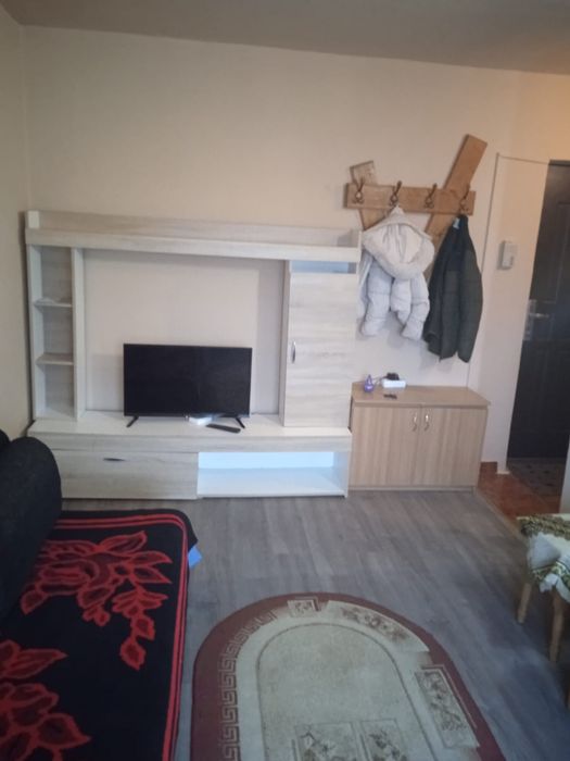 Vând garsoniera in micalaca