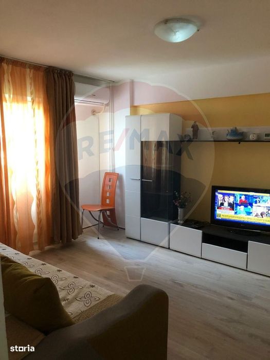 3 camere de închiriat ultracentral, etaj 4/7 cu lift , 480 euro