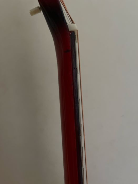 Chitara Acustica 4/4 +Capodastru si 6 Pene+ Husa