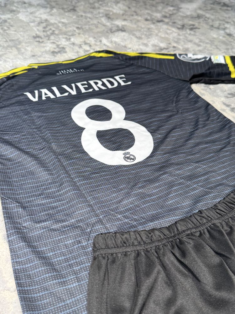 Compleu fotbal Real Madrid - Valverde (away 25-26)