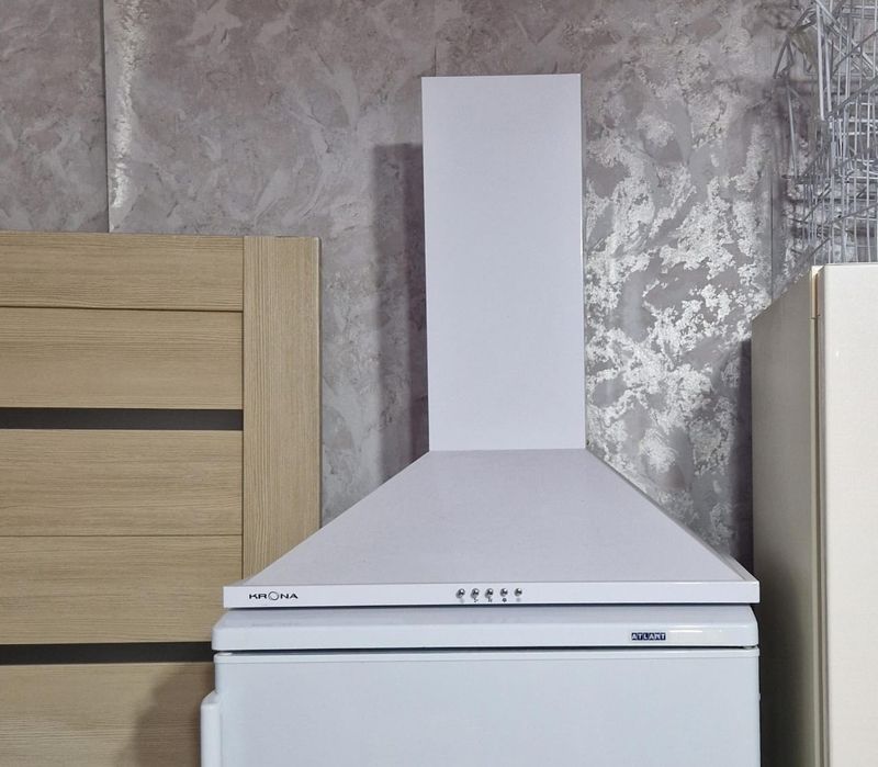 Продам вытяжку в отличном состоянии