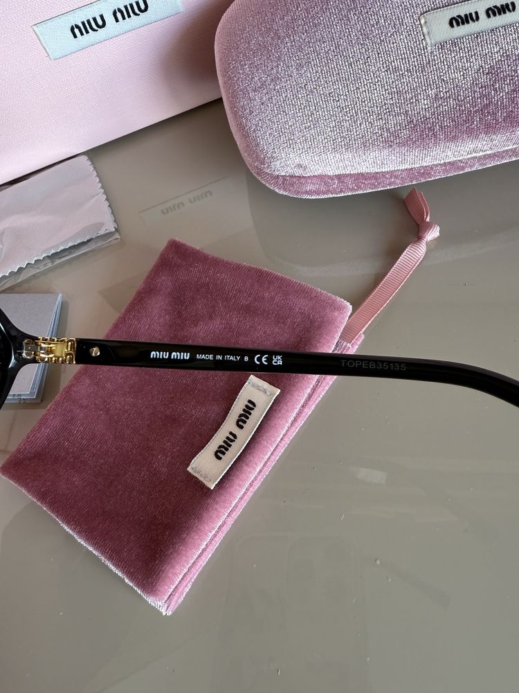 Miu miu 4 вида цената е за 1брой 99лв Пълен комплект